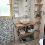 Optimist Apartment *